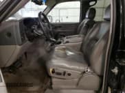 ✅ 2004 Chevrolet Suburban LT • VIN: 3GNFK16T44G281658 • Лот: 52580235. Опубликован ранее на Copart с пробегом 248 421 миль. Бесплатный доступ к архиву аукционных продаж из США и подробный отчёт об истории автомобиля на DreamBid. Изображение 7.