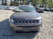 ✅ 2018 Jeep Compass Latitude • VIN: 3C4NJDBB2JT103627 • Lot: 54354225. Wystawiony na Copart z przebiegiem 25 851 mil. Bezpłatny archiwum sprzedaży aukcyjnych z USA i szczegółowy raport historii pojazdu na DreamBid. Zdjęcie 5.