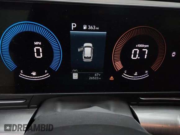 ✅ 2025 Hyundai Kona SEL • VIN: KM8HB3AB8SU212246 • Lot: 90502825. Wystawiony na Copart z przebiegiem 26 522 mil. Bezpłatny archiwum sprzedaży aukcyjnych z USA i szczegółowy raport historii pojazdu na DreamBid. Zdjęcie 9.