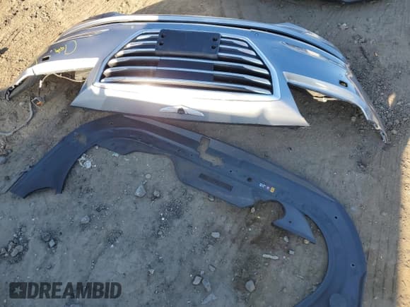 ✅ 2016 Hyundai Genesis 3.8L • VIN: KMHGN4JE0GU142557 • Lot: 79469144. Wystawiony na Copart z przebiegiem 124 434 mil. Bezpłatny archiwum sprzedaży aukcyjnych z USA i szczegółowy raport historii pojazdu na DreamBid. Zdjęcie 12.