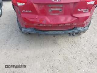 2011 Hyundai Tucson Limited with VIN KM8JU3AC0BU204663, listed as a IAAI auction lot 42785988 with 134,550 mi miles and . Bid and sale history available at DreamBid. Image 6.