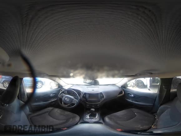 ✅ 2015 Jeep Cherokee Latitude • VIN: 1C4PJMCS8FW559172 • Lot: 43681804. Listed on IAAI with 35,998 mi. Free auction sales archive from the USA and detailed vehicle history report at DreamBid. Image 22.