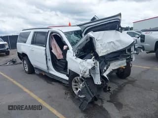 ✅ 2019 Chevrolet Suburban LT • VIN: 1GNSCHKC1KR177376 • Lot: 42376754. Wystawiony na IAAI z przebiegiem 39 969 mil. Bezpłatny archiwum sprzedaży aukcyjnych z USA i szczegółowy raport historii pojazdu na DreamBid. Zdjęcie 1.