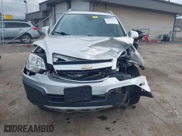 ✅ 2014 Chevrolet Captiva Sport LS • VIN: 3GNAL2EK2ES640526 • Lot: 42471809. Wystawiony na IAAI z przebiegiem 89 547 mil. Bezpłatny archiwum sprzedaży aukcyjnych z USA i szczegółowy raport historii pojazdu na DreamBid. Zdjęcie 6.