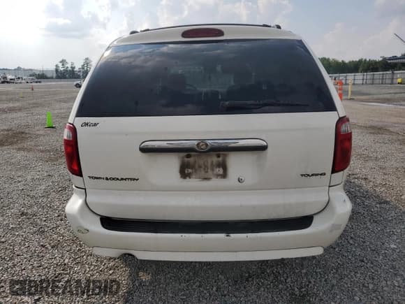 ✅ 2007 Chrysler Town & Country Touring • VIN: 2A4GP54LX7R259181 • Lot: 69270655. Listed on Copart with 271,924 mi. Free auction sales archive from the USA and detailed vehicle history report at DreamBid. Image 6.