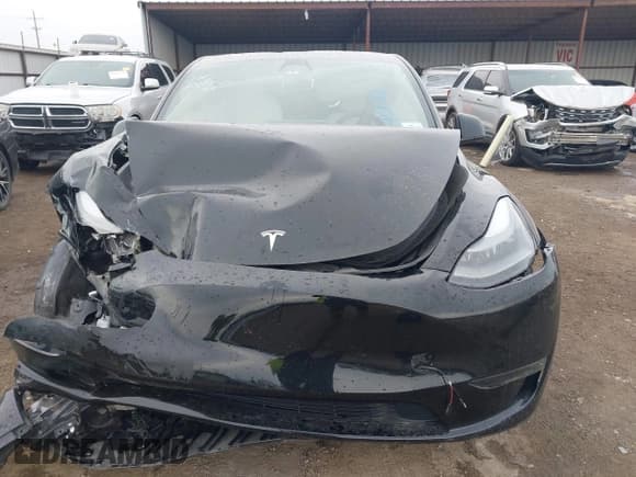 ✅ 2023 Tesla Model Y Performance • VIN: 7SAYGDEF6PF663915 • Lot: 43428082. Wystawiony na IAAI z przebiegiem 30 812 mil. Bezpłatny archiwum sprzedaży aukcyjnych z USA i szczegółowy raport historii pojazdu na DreamBid. Zdjęcie 12.