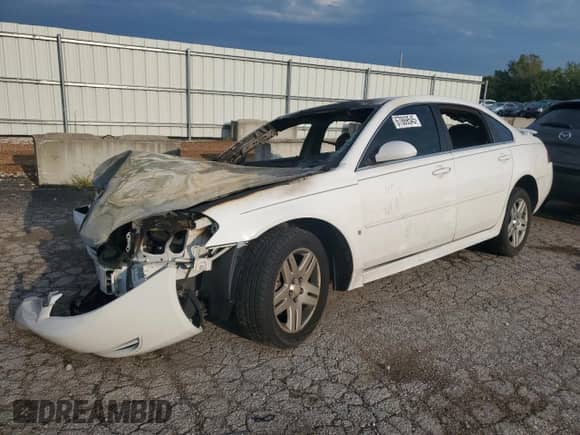2015 Chevrolet Impala LT z VIN 2G1WB5E33F1167088, wystawiony jako Copart lot #67869545 z przebiegiem Nie podano mil oraz Szkoda całkowita • Salvage title. Historia ofert i sprzedaży dostępna na DreamBid. Obrazek 1.