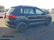 ✅ 2016 Volkswagen Tiguan S • VIN: WVGAV7AX3GW542285 • Lot: 94310795. Wystawiony na Copart z przebiegiem 149 765 mil. Bezpłatny archiwum sprzedaży aukcyjnych z USA i szczegółowy raport historii pojazdu na DreamBid. Zdjęcie 3.