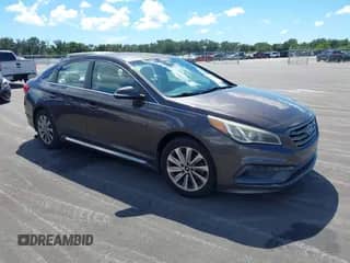 2016 Hyundai Sonata Sport z VIN 5NPE34AF2GH379880, wystawiony jako IAAI lot #43284258 z przebiegiem 122 752 mil mil oraz . Historia ofert i sprzedaży dostępna na DreamBid. Obrazek 1.