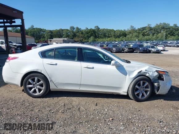 ✅ 2014 Acura TL Technology • VIN: 19UUA8F57EA008907 • Lot: 43152227. Wystawiony na IAAI z przebiegiem 60 810 mil. Bezpłatny archiwum sprzedaży aukcyjnych z USA i szczegółowy raport historii pojazdu na DreamBid. Zdjęcie 13.