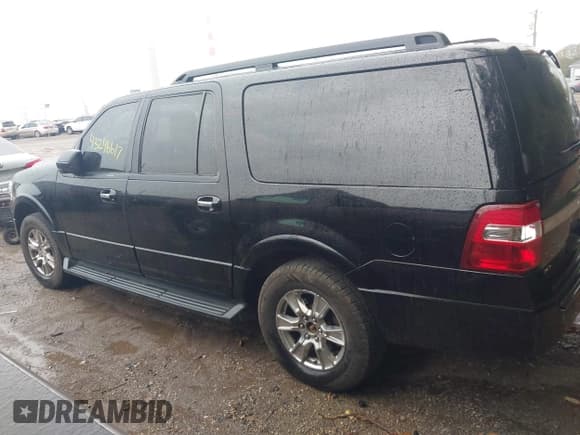 ✅ 2016 Ford Expedition Max XLT • VIN: 1FMJK1JTXGEF53096 • Lot: 43246617. Wystawiony na IAAI z przebiegiem 280 488 mil. Bezpłatny archiwum sprzedaży aukcyjnych z USA i szczegółowy raport historii pojazdu na DreamBid. Zdjęcie 14.