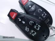 ✅ 2011 Chrysler Town & Country Touring L • VIN: 2A4RR8DG4BR799786 • Lot: 43906423. Wystawiony na IAAI z przebiegiem 247 292 mil. Bezpłatny archiwum sprzedaży aukcyjnych z USA i szczegółowy raport historii pojazdu na DreamBid. Zdjęcie 11.