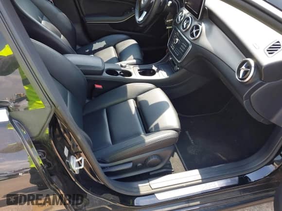 2016 Mercedes-Benz CLA 250 с VIN WDDSJ4EB0GN372920, выставлен на аукционе IAAI как лот 43260940 с пробегом 111 950 миль миль и . История ставок и продаж доступна на DreamBid. Изображение 5.