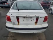 ✅ 2005 Hyundai Elantra GLS • VIN: KMHDN56D85U176638 • Лот: 53878875. Опубликован ранее на Copart с пробегом 219 806 миль. Бесплатный доступ к архиву аукционных продаж из США и подробный отчёт об истории автомобиля на DreamBid. Изображение 6.