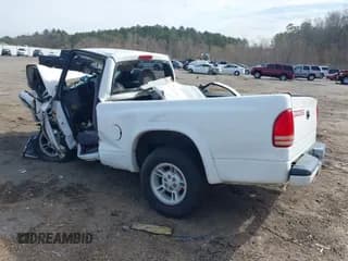 ✅ 1998 Dodge Dakota SLT • VIN: 1B7FL26X1WS716727 • Lot: 41748963. Wystawiony na IAAI z przebiegiem Nie podano. Bezpłatny archiwum sprzedaży aukcyjnych z USA i szczegółowy raport historii pojazdu na DreamBid. Zdjęcie 3.
