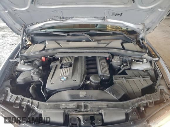 ✅ 2012 BMW 1 Series 128i • VIN: WBAUP9C59CVS94141 • Lot: 95017065. Listed on Copart with 65,807 mi. Free auction sales archive from the USA and detailed vehicle history report at DreamBid. Image 11.