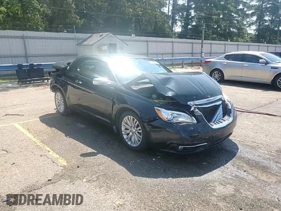 ✅ 2014 Chrysler 200 Limited • VIN: 1C3BCBFG9EN134746 • Lot: 90729245. Listed on Copart with 110,427 mi. Free auction sales archive from the USA and detailed vehicle history report at DreamBid. Image 13.