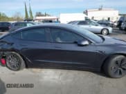 ✅ 2024 Tesla Model 3 • VIN: 5YJ3E1EA7RF736647 • Lot: 41372410. Wystawiony na IAAI z przebiegiem 12 889 mil. Bezpłatny archiwum sprzedaży aukcyjnych z USA i szczegółowy raport historii pojazdu na DreamBid. Zdjęcie 12.