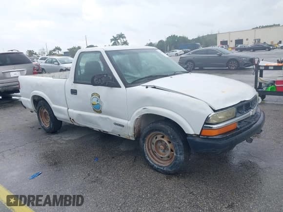 ✅ 2001 Chevrolet S-10 • VIN: 1GCCS14W718227247 • Lot: 41994814. Listed on IAAI with Not provided. Free auction sales archive from the USA and detailed vehicle history report at DreamBid. Image 6.