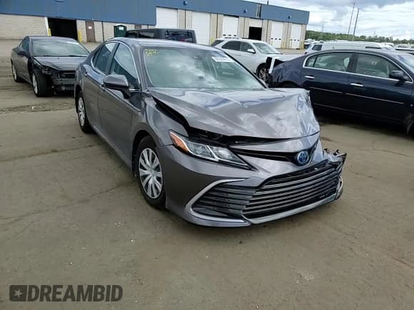 ✅ 2022 Toyota Camry Hybrid LE • VIN: 4T1C31AK8NU599204 • Lot: 69599615. Listed on Copart with 32,954 mi. Free auction sales archive from the USA and detailed vehicle history report at DreamBid. Image 13.