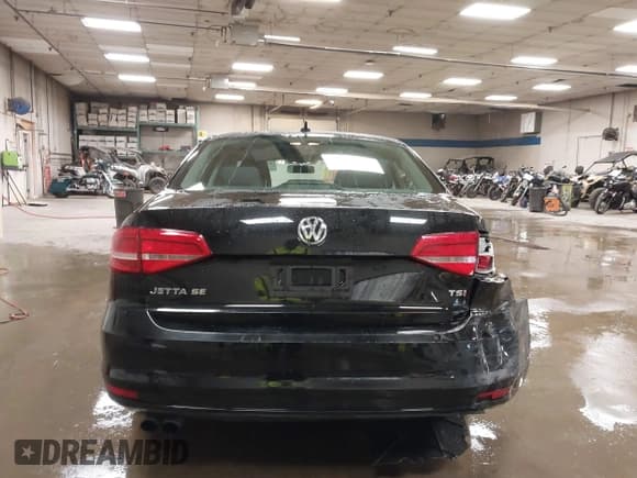 ✅ 2015 Volkswagen Jetta SE • VIN: 3VWD17AJ1FM319831 • Лот: 43329916. Опубликован ранее на IAAI с пробегом 101 992 миль. Бесплатный доступ к архиву аукционных продаж из США и подробный отчёт об истории автомобиля на DreamBid. Изображение 16.