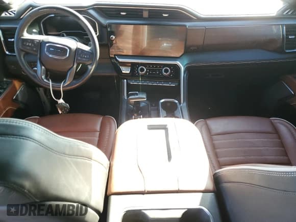 ✅ 2022 GMC Sierra 1500 Denali Ultimate • VIN: 1GTUUHET2NZ559544 • Лот: 80953534. Опубликован ранее на Copart с пробегом 8 606 миль. Бесплатный доступ к архиву аукционных продаж из США и подробный отчёт об истории автомобиля на DreamBid. Изображение 8.