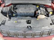 ✅ 2022 Jeep Compass (RED) Edition • VIN: 3C4NJDCB0NT236536 • Lot: 81756905. Wystawiony na Copart z przebiegiem 76 647 mil. Bezpłatny archiwum sprzedaży aukcyjnych z USA i szczegółowy raport historii pojazdu na DreamBid. Zdjęcie 12.