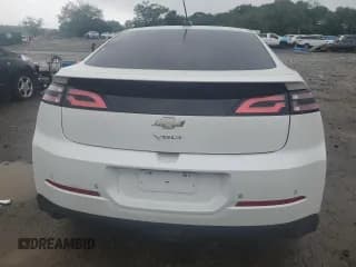 ✅ 2015 Chevrolet Volt • VIN: 1G1RB6E41FU118407 • Lot: 73403944. Wystawiony na Copart z przebiegiem 243 223 mil. Bezpłatny archiwum sprzedaży aukcyjnych z USA i szczegółowy raport historii pojazdu na DreamBid. Zdjęcie 6.