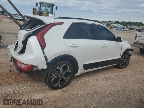 ✅ 2023 Kia Niro EX • VIN: KNDCR3LE7P5050497 • Lot: 82089555. Wystawiony na Copart z przebiegiem 123 451 mil. Bezpłatny archiwum sprzedaży aukcyjnych z USA i szczegółowy raport historii pojazdu na DreamBid. Zdjęcie 3.