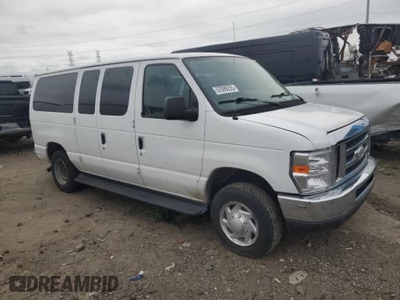 ✅ 2014 Ford Econoline Passenger XL • VIN: 1FBNE3BL9EDA93766 • Лот: 57099235. Опубликован ранее на Copart с пробегом 133 512 миль. Бесплатный доступ к архиву аукционных продаж из США и подробный отчёт об истории автомобиля на DreamBid. Изображение 4.