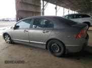 ✅ 2008 Honda Civic LX • VIN: 1HGFA16598L064047 • Лот: 93493225. Опубликован ранее на Copart с пробегом 175 091 миль. Бесплатный доступ к архиву аукционных продаж из США и подробный отчёт об истории автомобиля на DreamBid. Изображение 2.