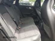 ✅ 2023 Audi S4 Premium Plus • VIN: WAUB4AF49PA010329 • Lot: 57751685. Wystawiony na Copart z przebiegiem 26 608 mil. Bezpłatny archiwum sprzedaży aukcyjnych z USA i szczegółowy raport historii pojazdu na DreamBid. Zdjęcie 10.