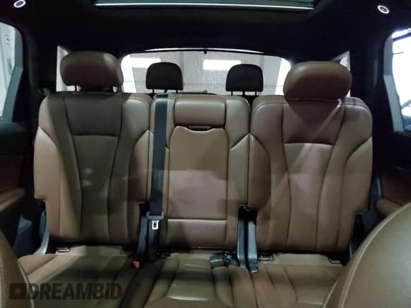 ✅ 2017 Audi Q7 Premium Plus • VIN: WA1LAAF74HD005351 • Лот: 93185615. Опубликован ранее на Copart с пробегом 84 336 миль. Бесплатный доступ к архиву аукционных продаж из США и подробный отчёт об истории автомобиля на DreamBid. Изображение 10.