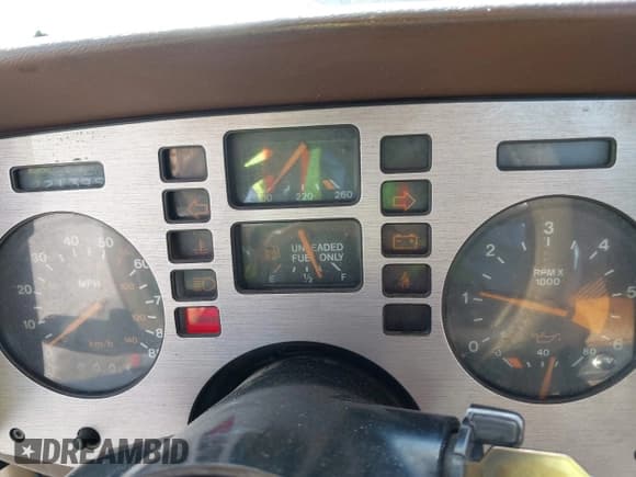 ✅ 1985 Pontiac Fiero • VIN: 1G2PE37R3FP242761 • Lot: 42006726. Listed on IAAI with 221,395 mi. Free auction sales archive from the USA and detailed vehicle history report at DreamBid. Image 7.