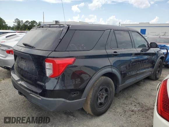 ✅ 2021 Ford Police Interceptor Utility • VIN: 1FM5K8AC1MNA07227 • Lot: 52340035. Wystawiony na Copart z przebiegiem 170 085 mil. Bezpłatny archiwum sprzedaży aukcyjnych z USA i szczegółowy raport historii pojazdu na DreamBid. Zdjęcie 3.
