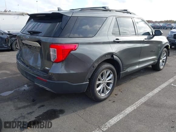 ✅ 2020 Ford Explorer XLT • VIN: 1FMSK8DH9LGB88851 • Lot: 43546314. Wystawiony na IAAI z przebiegiem 85 988 mil. Bezpłatny archiwum sprzedaży aukcyjnych z USA i szczegółowy raport historii pojazdu na DreamBid. Zdjęcie 4.