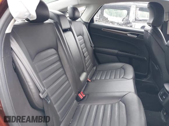 ✅ 2016 Ford Fusion SE • VIN: 3FA6P0HD3GR238406 • Lot: 42524489. Listed on IAAI with 174,619 mi. Free auction sales archive from the USA and detailed vehicle history report at DreamBid. Image 8.