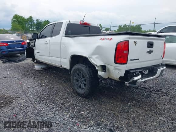 2020 Chevrolet Colorado 4WD LT z VIN 1GCHTCEA0L1224915, wystawiony jako IAAI lot #42300579 z przebiegiem 62 623 mil mil oraz . Historia ofert i sprzedaży dostępna na DreamBid. Obrazek 3.