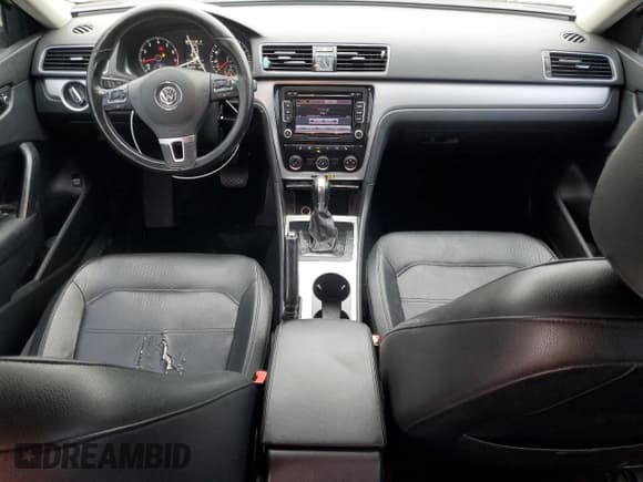 ✅ 2013 Volkswagen Passat SE • VIN: 1VWBP7A39DC096590 • Lot: 82689945. Listed on Copart with 151,870 mi. Free auction sales archive from the USA and detailed vehicle history report at DreamBid. Image 8.