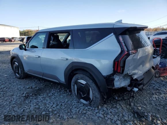 ✅ 2024 Kia EV9 Light Long Range • VIN: KNDAB5S19R6034370 • Lot: 79166624. Wystawiony na Copart z przebiegiem 2 045 mil. Bezpłatny archiwum sprzedaży aukcyjnych z USA i szczegółowy raport historii pojazdu na DreamBid. Zdjęcie 2.