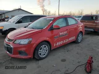 2020 Chevrolet Sonic LS z VIN 1G1JB5SB3L4123369, wystawiony jako Copart lot #41375845 z przebiegiem 94 206 mil mil oraz Szkoda całkowita • Salvage title. Historia ofert i sprzedaży dostępna na DreamBid. Obrazek 1.