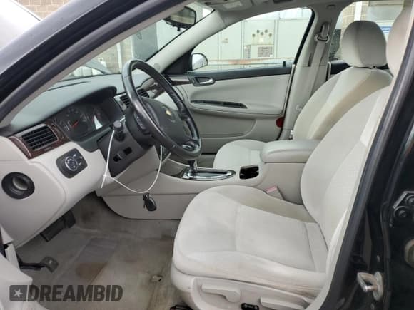 ✅ 2014 Chevrolet Impala LT • VIN: 2G1WB5E32E1117975 • Лот: 74816564. Опубликован ранее на Copart с пробегом 185 324 миль. Бесплатный доступ к архиву аукционных продаж из США и подробный отчёт об истории автомобиля на DreamBid. Изображение 7.