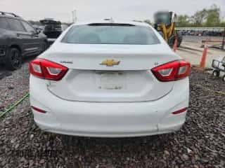 2018 Chevrolet Cruze LT z VIN 1G1BE5SM8J7169918, wystawiony jako Copart lot #84881405 z przebiegiem 129 504 mil mil oraz Szkoda całkowita • Salvage title. Historia ofert i sprzedaży dostępna na DreamBid. Obrazek 6.