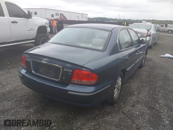 ✅ 2004 Hyundai Sonata GLS • VIN: KMHWF35H14A052743 • Lot: 42975034. Listed on IAAI with 43,025 mi. Free auction sales archive from the USA and detailed vehicle history report at DreamBid. Image 4.