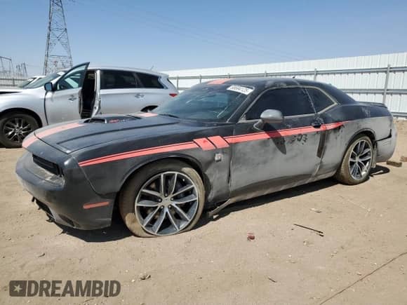 2016 Dodge Challenger R/T Scat Pack z VIN 2C3CDZFJ6GH288879, wystawiony jako Copart lot #68694125 z przebiegiem 32 967 mil mil oraz Szkoda całkowita • Salvage title. Historia ofert i sprzedaży dostępna na DreamBid. Obrazek 1.