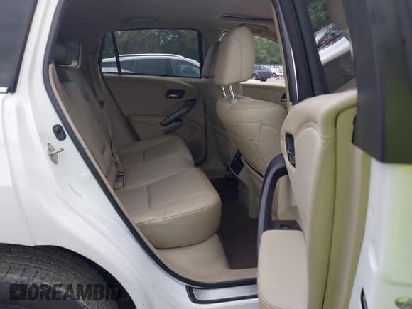 ✅ 2017 Acura RDX • VIN: 5J8TB3H35HL002619 • Lot: 43261266. Listed on IAAI with 93,713 mi. Free auction sales archive from the USA and detailed vehicle history report at DreamBid. Image 8.