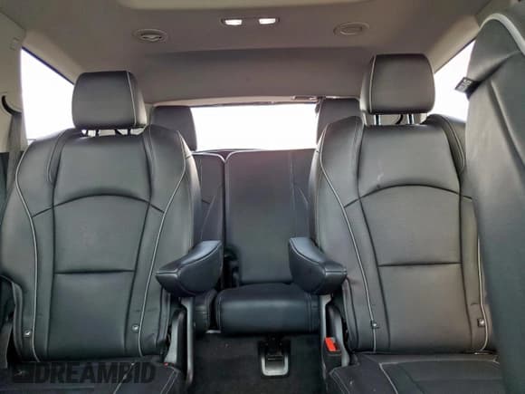 ✅ 2021 Buick Enclave Avenir • VIN: 5GAERDKW7MJ255038 • Lot: 83770705. Wystawiony na Copart z przebiegiem 62 129 mil. Bezpłatny archiwum sprzedaży aukcyjnych z USA i szczegółowy raport historii pojazdu na DreamBid. Zdjęcie 10.