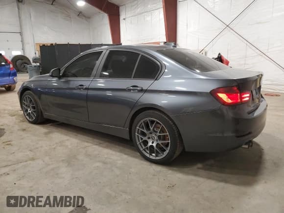 ✅ 2015 BMW 3 Series 328i xDrive • VIN: WBA3B5G54FNS17890 • Lot: 48632125. Wystawiony na Copart z przebiegiem 68 395 mil. Bezpłatny archiwum sprzedaży aukcyjnych z USA i szczegółowy raport historii pojazdu na DreamBid. Zdjęcie 2.