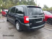 ✅ 2011 Chrysler Town & Country Touring L • VIN: 2A4RR8DG6BR641157 • Lot: 43289483. Wystawiony na IAAI z przebiegiem 205 673 mil. Bezpłatny archiwum sprzedaży aukcyjnych z USA i szczegółowy raport historii pojazdu na DreamBid. Zdjęcie 3.