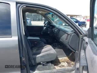 ✅ 2001 Dodge Dakota Sport • VIN: 1B7HL2AX51S333575 • Lot: 41782582. Wystawiony na IAAI z przebiegiem 291 640 mil. Bezpłatny archiwum sprzedaży aukcyjnych z USA i szczegółowy raport historii pojazdu na DreamBid. Zdjęcie 5.